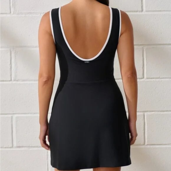 Abercrombie crombia YPB sculptLUX  Black White Mini Dress - Picture 2 of 2